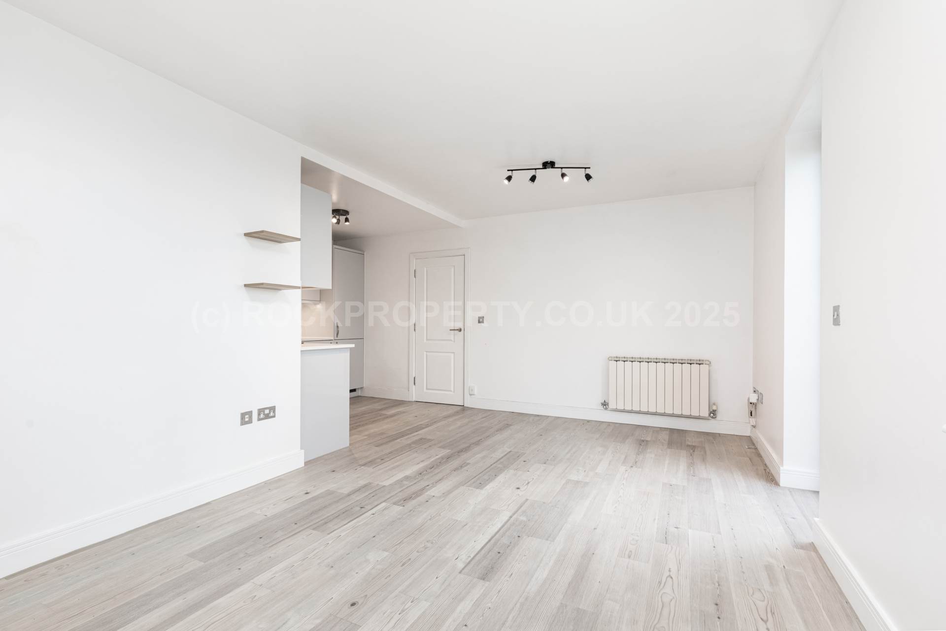 FABULOUS 1 BED + S/F BALCONY, Highfield Country Apartments, Rural Trinity, Image 8