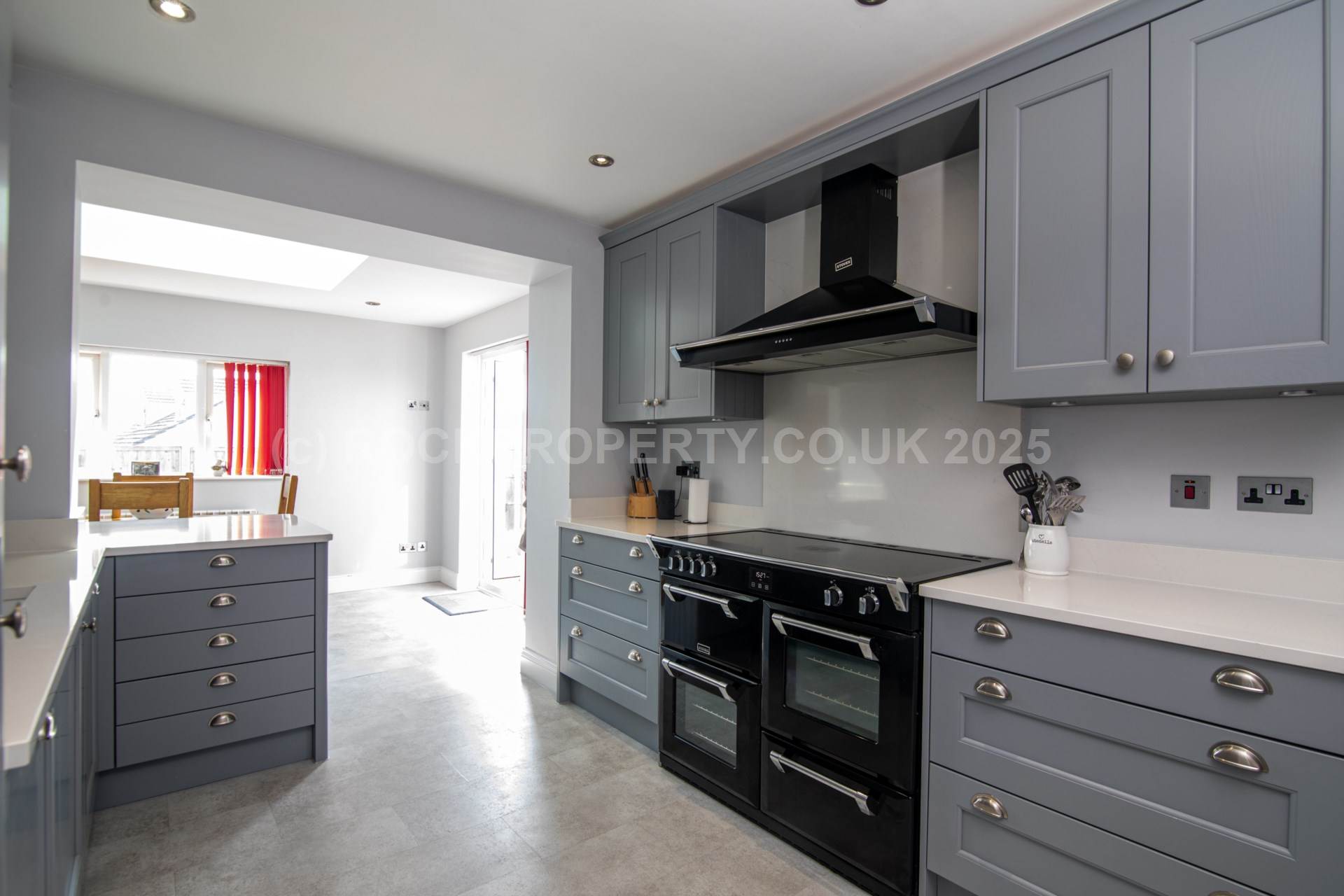 DETACHED 4 BED 2 BATH HOME, Le Clos Du Roncherez, St Brelade, Image 4