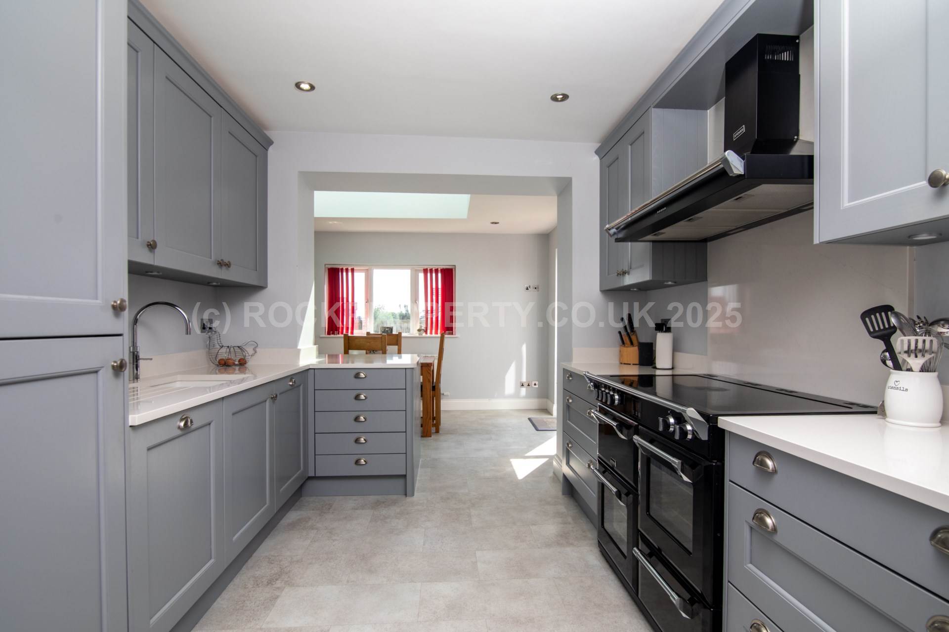 DETACHED 4 BED 2 BATH HOME, Le Clos Du Roncherez, St Brelade, Image 5