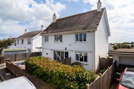 DETACHED 4 BED 2 BATH HOME, Le Clos Du Roncherez, St Brelade, Image 25