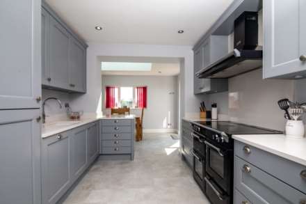 DETACHED 4 BED 2 BATH HOME, Le Clos Du Roncherez, St Brelade, Image 5