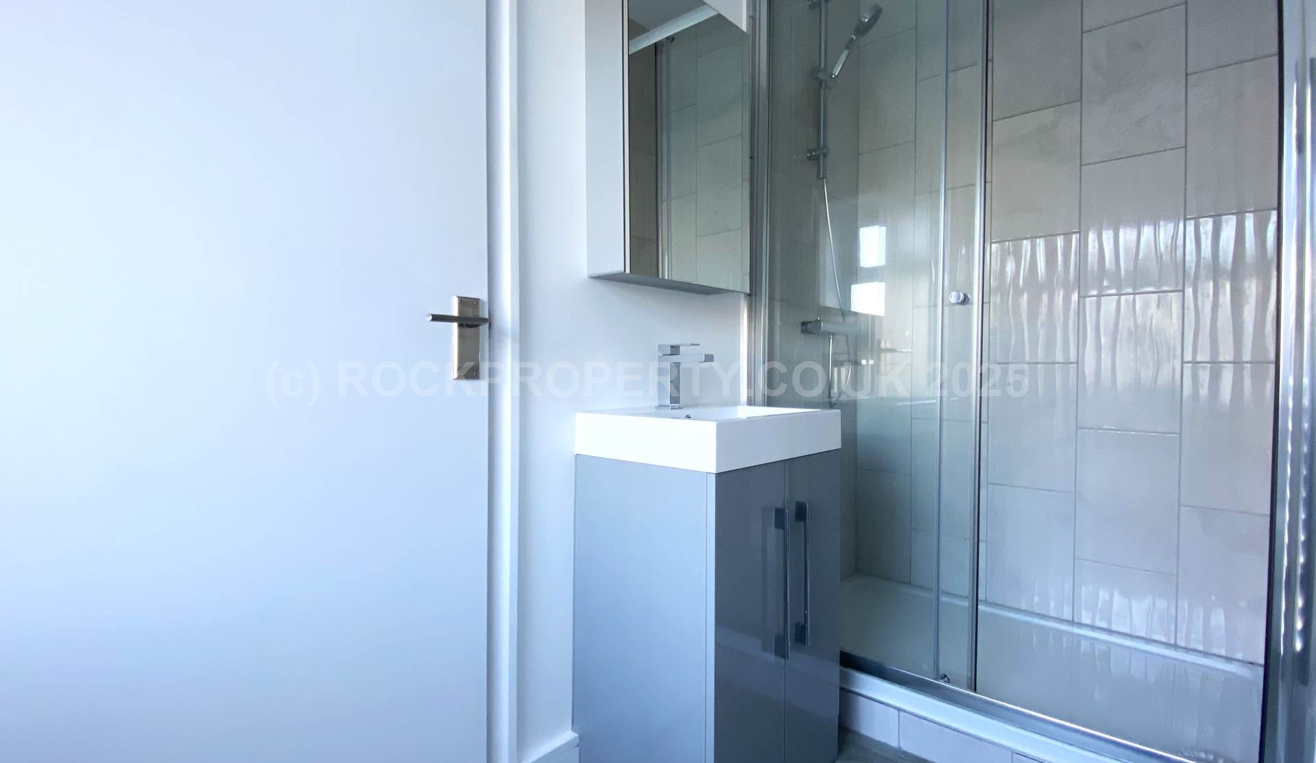 Modern 1 Bed / Close to Beach, Coast Road, St Helier, Image 16