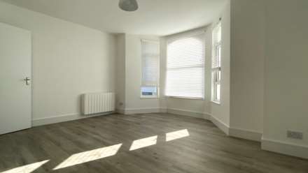 Modern 1 Bed / Close to Beach, Coast Road, St Helier, Image 9