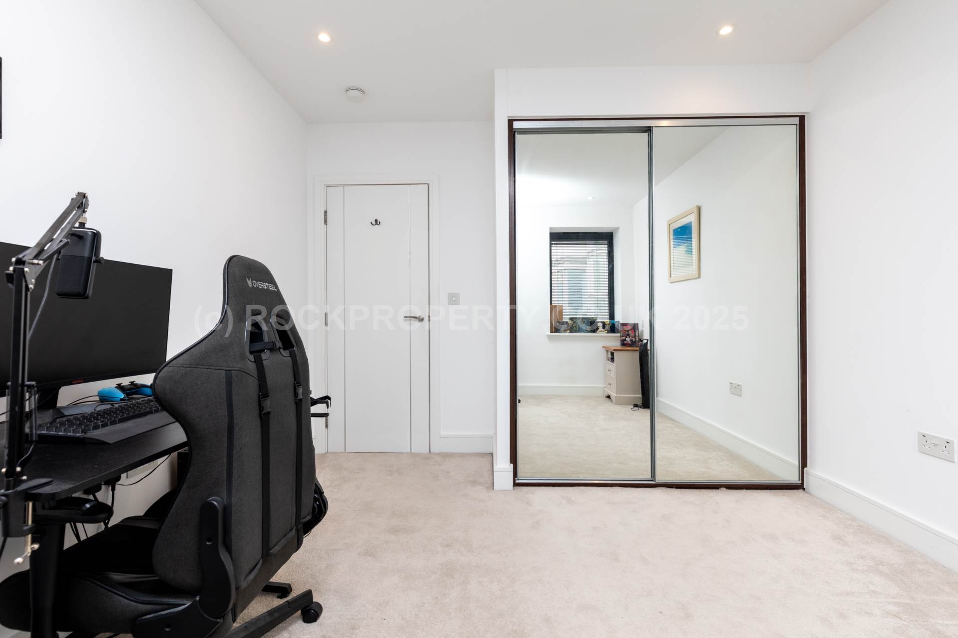 2 Double Beds + Balcony, The Soane, St Helier, Image 14