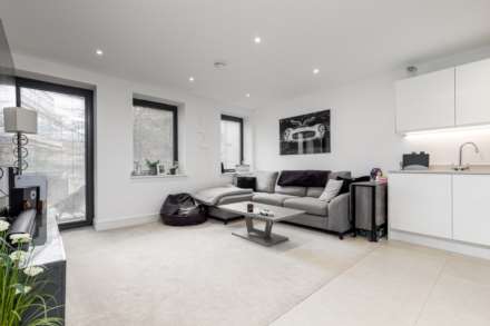 2 Double Beds + Balcony, The Soane, St Helier, Image 2