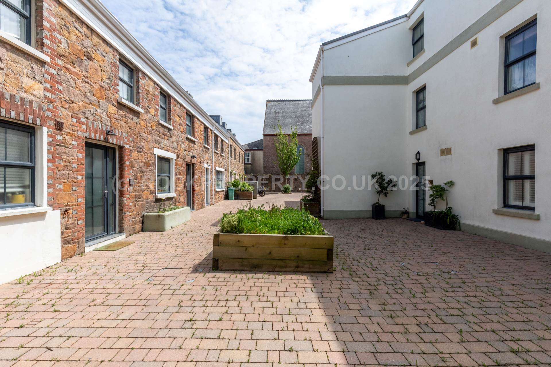 Fabulous 1 Bed Home, Highfield Country Apartments, Rural Trinity, Image 2