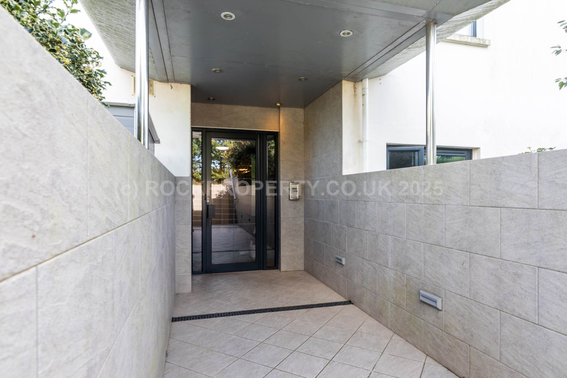 Fabulous 1 Bed Home, Highfield Country Apartments, Rural Trinity, Image 21