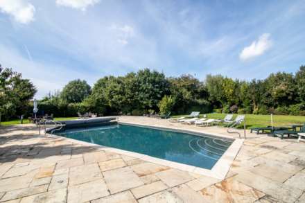 Fabulous 1 Bed Home, Highfield Country Apartments, Rural Trinity, Image 3
