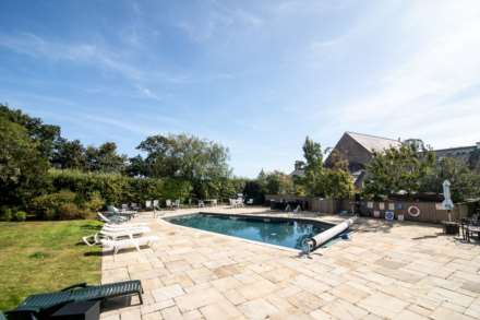 Fabulous 1 Bed Home, Highfield Country Apartments, Rural Trinity, Image 6