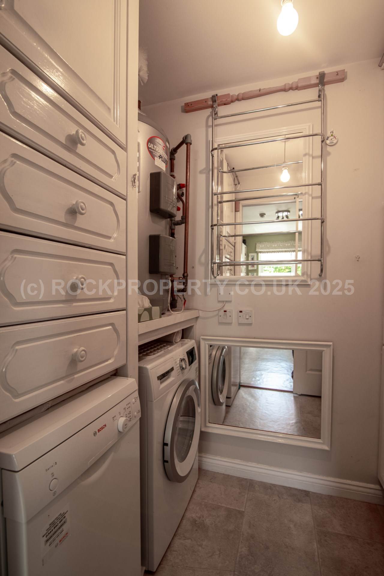 SUPERB 2 BED APARTMENT, Oaklands Manor, Rural St Saviour, Image 13
