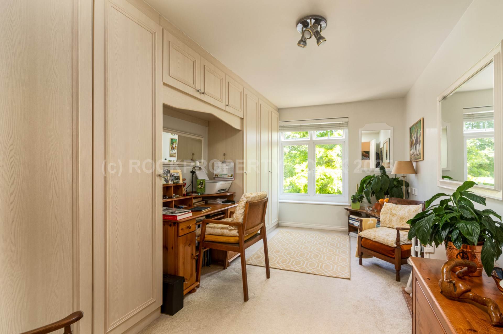 SUPERB 2 BED APARTMENT, Oaklands Manor, Rural St Saviour, Image 17