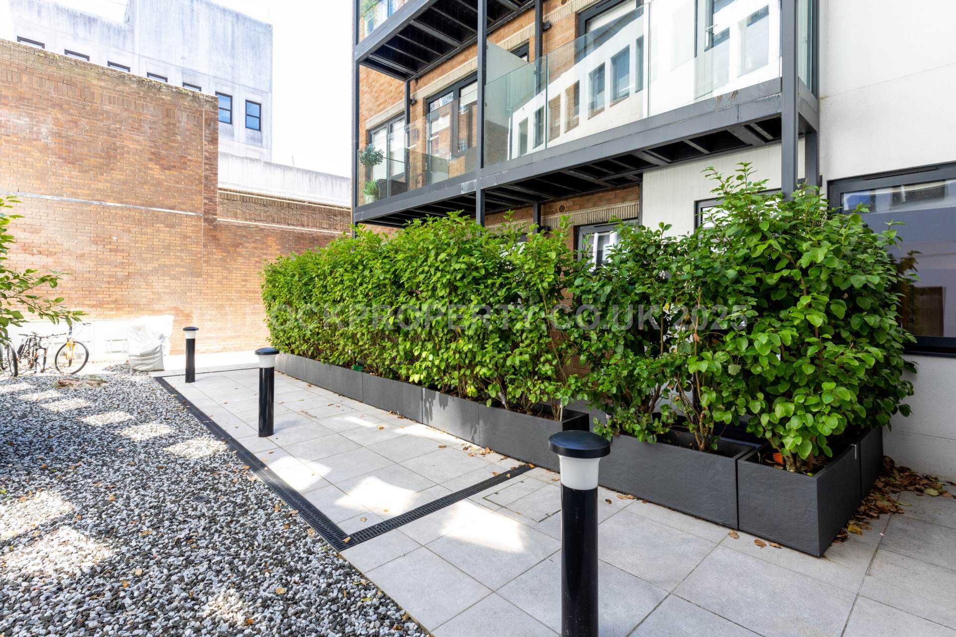 Immaculate 1 Bed Garden Flat, The Soane, St Helier, Image 1