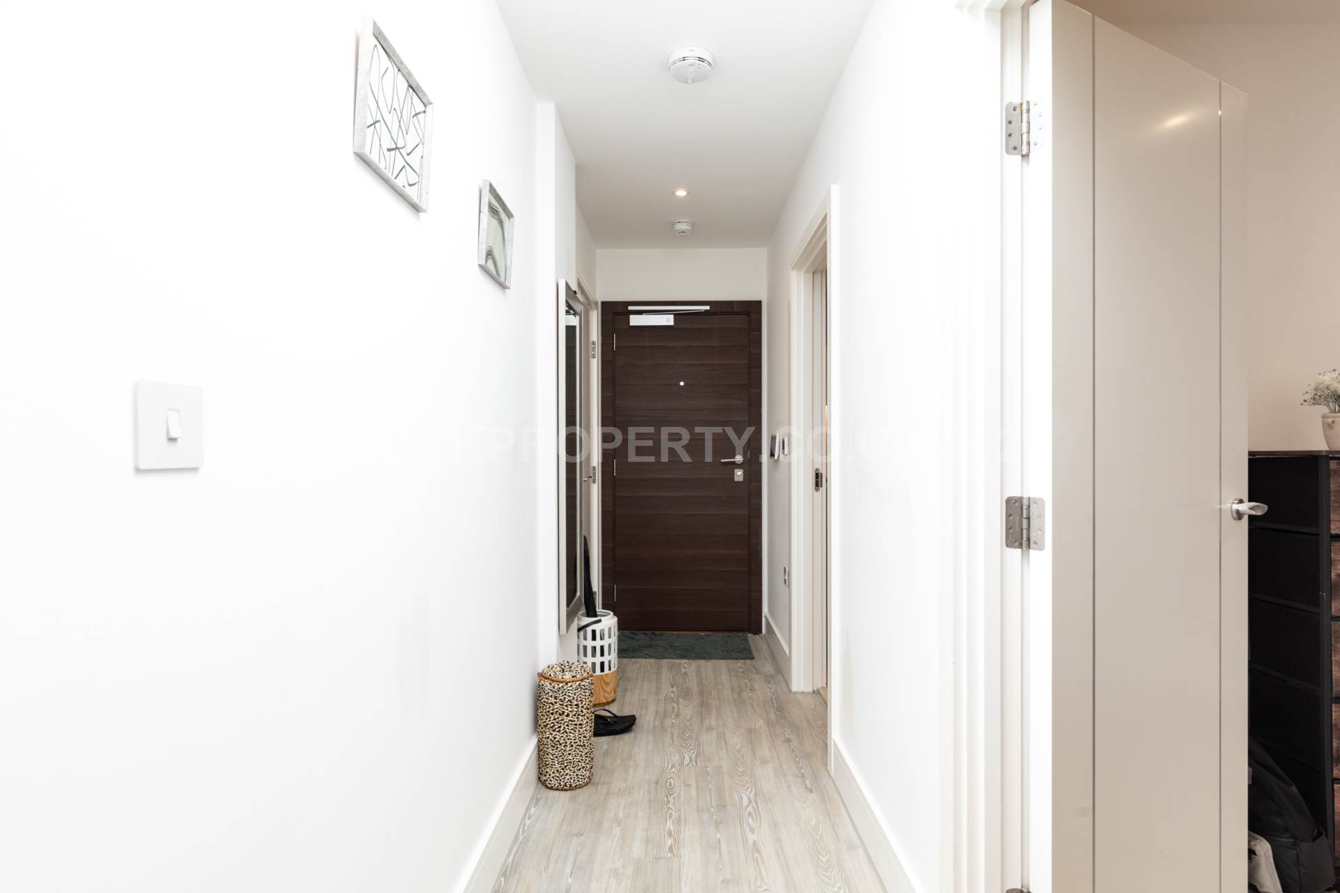 Immaculate 1 Bed Garden Flat, The Soane, St Helier, Image 12