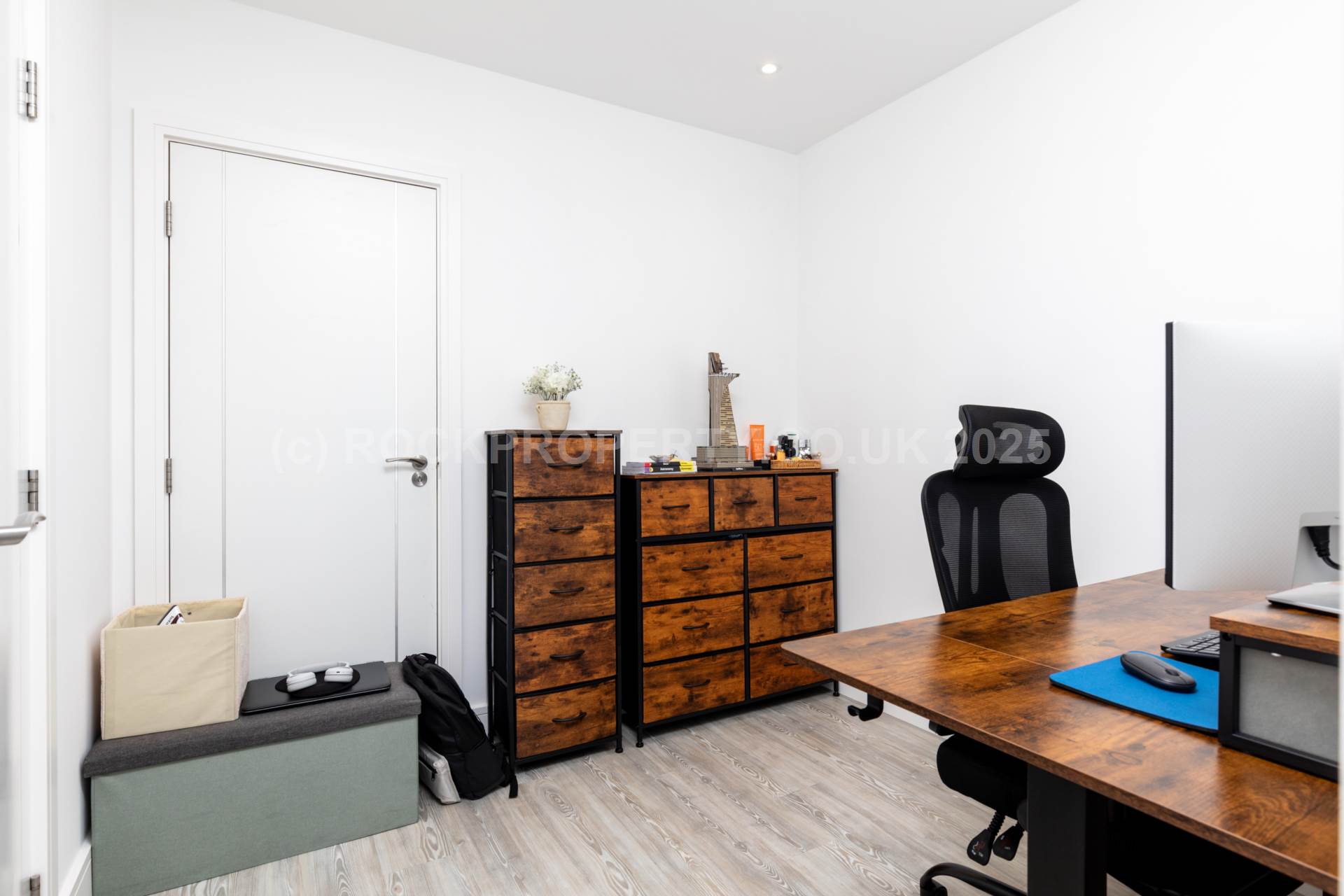 Immaculate 1 Bed Garden Flat, The Soane, St Helier, Image 15