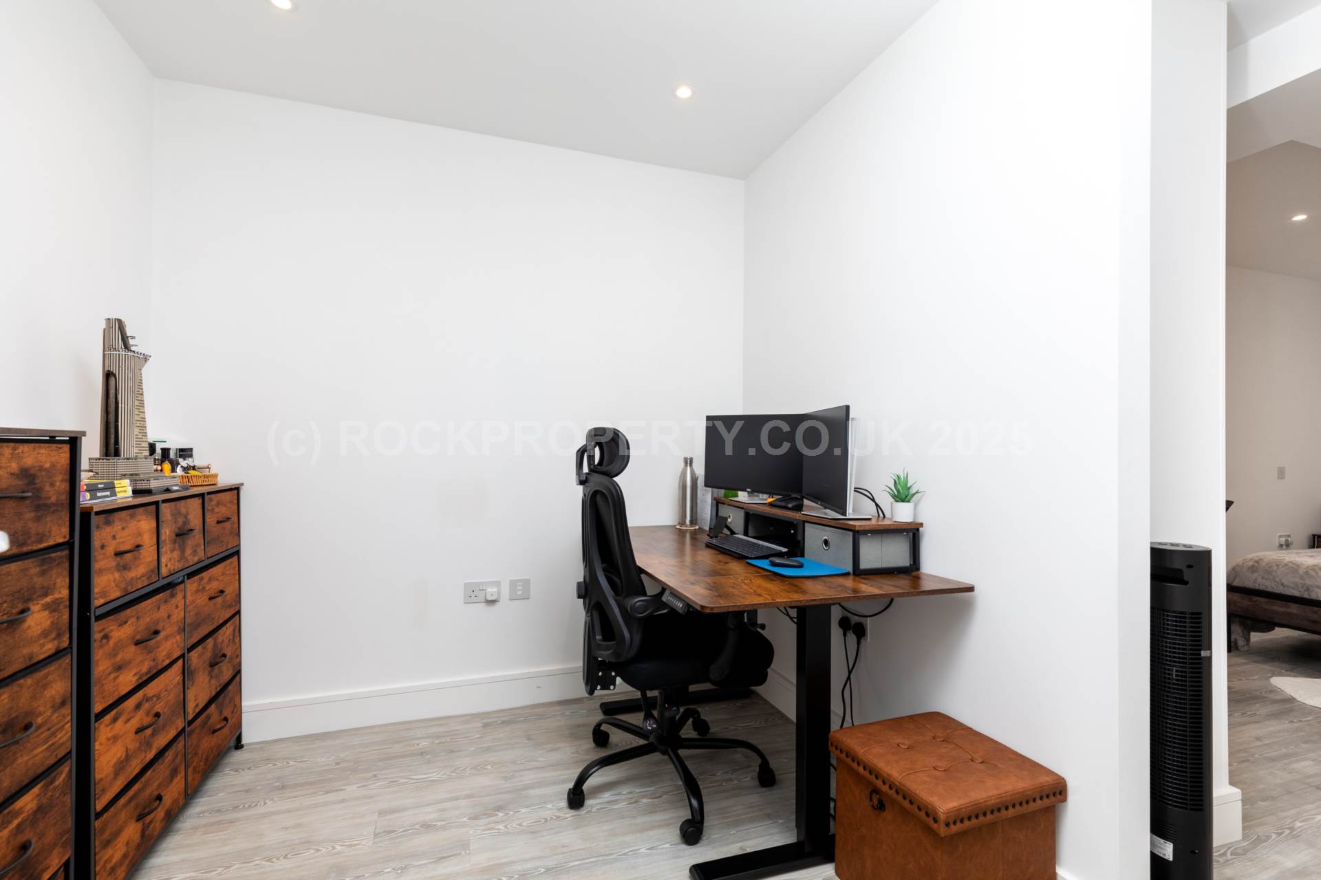 Immaculate 1 Bed Garden Flat, The Soane, St Helier, Image 16