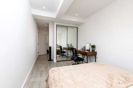 Immaculate 1 Bed Garden Flat, The Soane, St Helier, Image 14