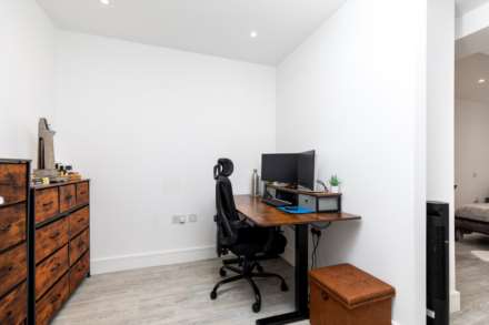 Immaculate 1 Bed Garden Flat, The Soane, St Helier, Image 16