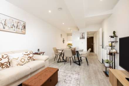 Immaculate 1 Bed Garden Flat, The Soane, St Helier, Image 3