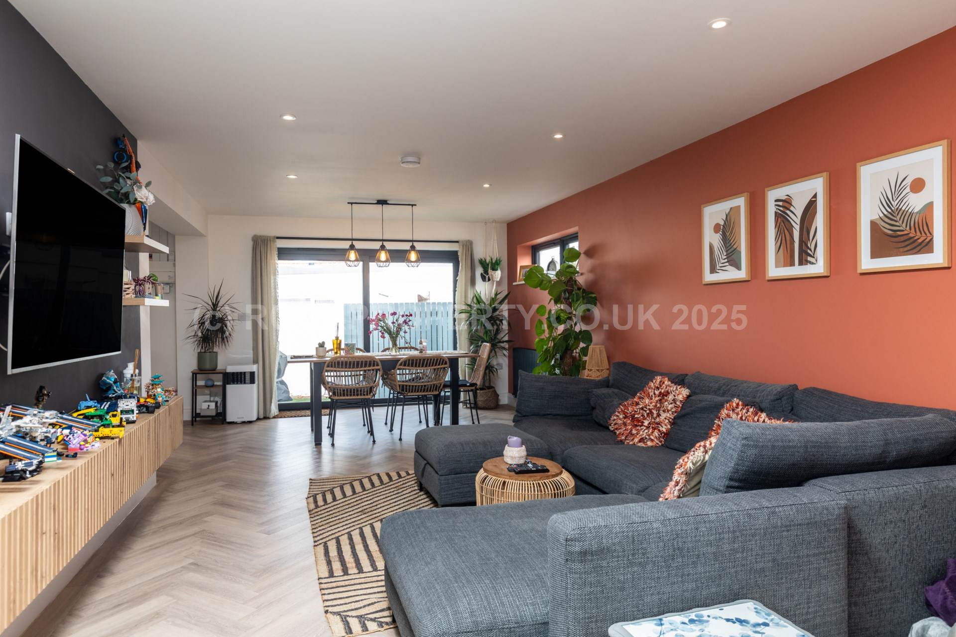 Large 3 Bed 2 Bath Detached Bungalow, Victoria Road, St Saviour, Image 6