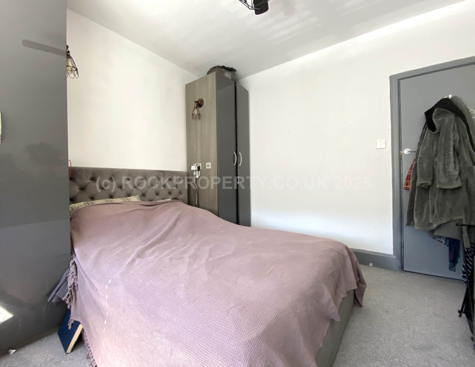 Large 2 Bedroom Flat + Parking, First Tower, St Helier, Image 11