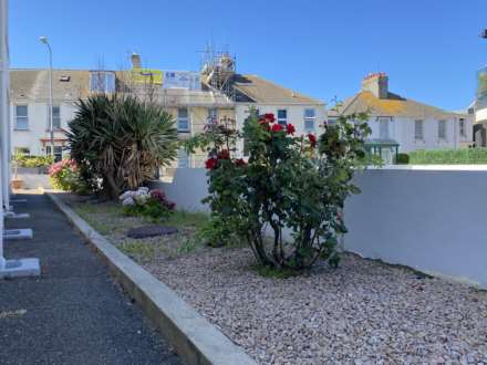 Large 2 Bedroom Flat + Parking, First Tower, St Helier, Image 21