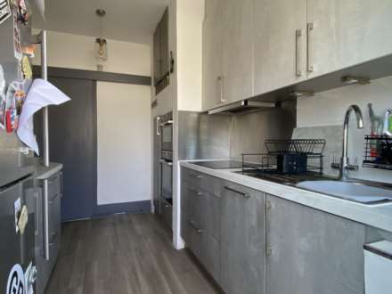 Large 2 Bedroom Flat + Parking, First Tower, St Helier, Image 6