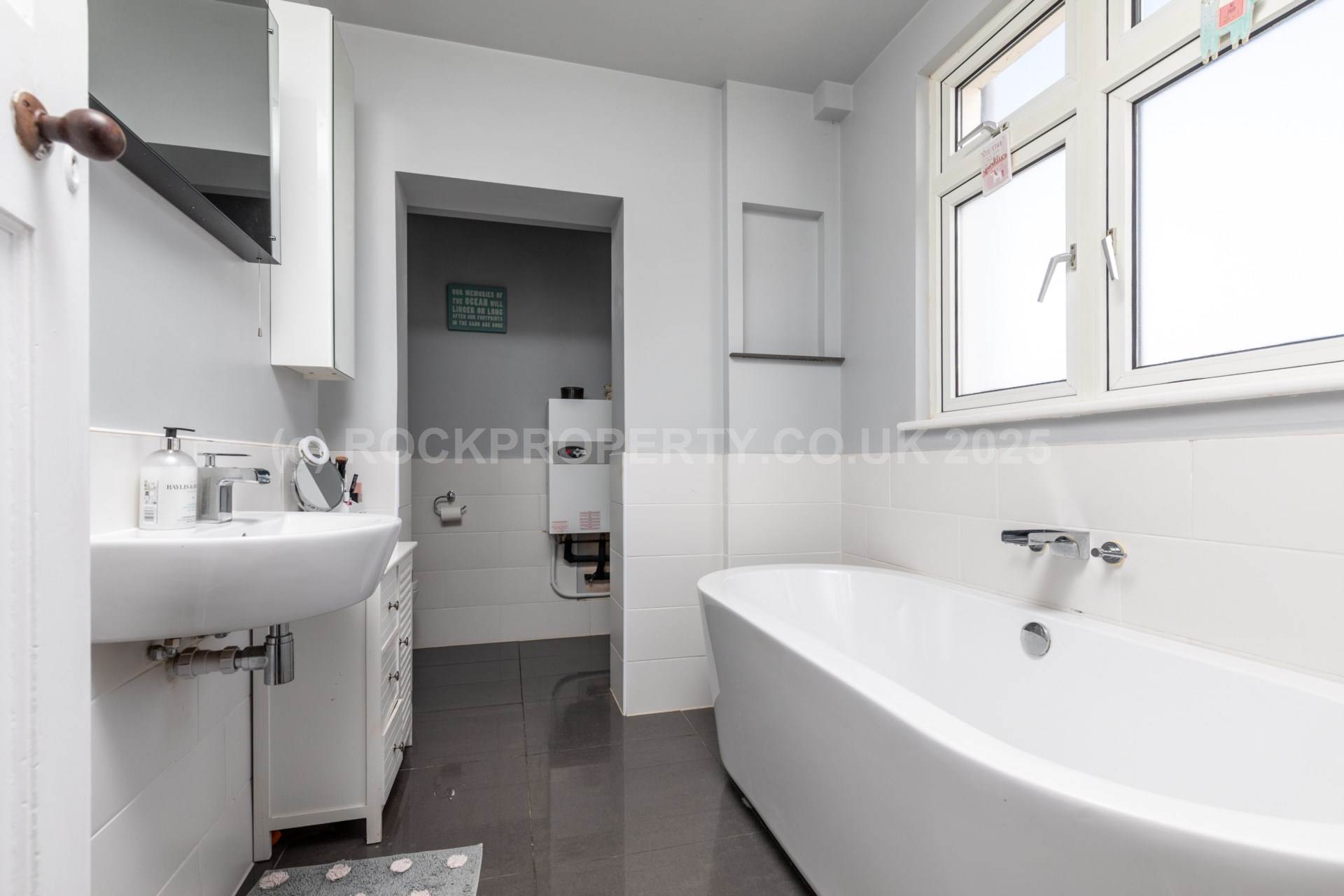 DETACHED 3 BED 2 BATH, La Route De St Jean, St Lawrence, Image 9