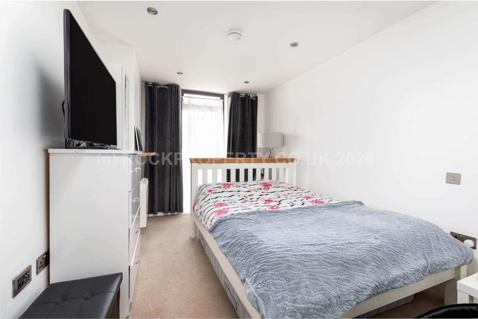 Modern 1 Bed + Balcony, Bath Street, St Helier, Image 13