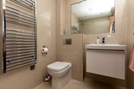 Modern 1 Bed + Balcony, Bath Street, St Helier, Image 15