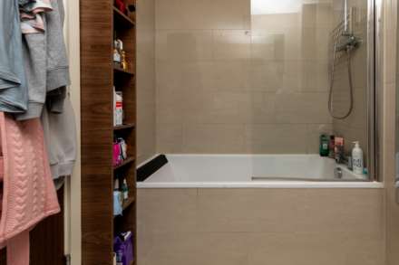 Modern 1 Bed + Balcony, Bath Street, St Helier, Image 16
