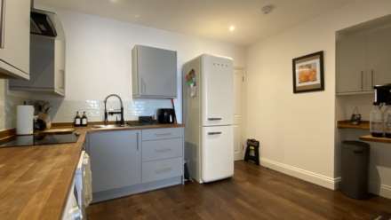 2 Beds - Fantastic Value, Kensington Place, St Helier, Image 8