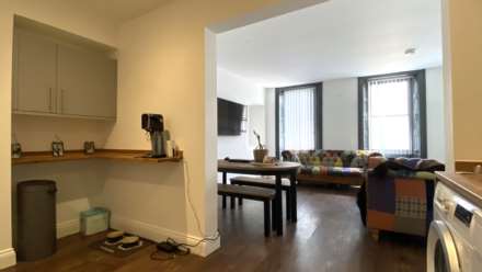 2 Beds - Fantastic Value, Kensington Place, St Helier, Image 9