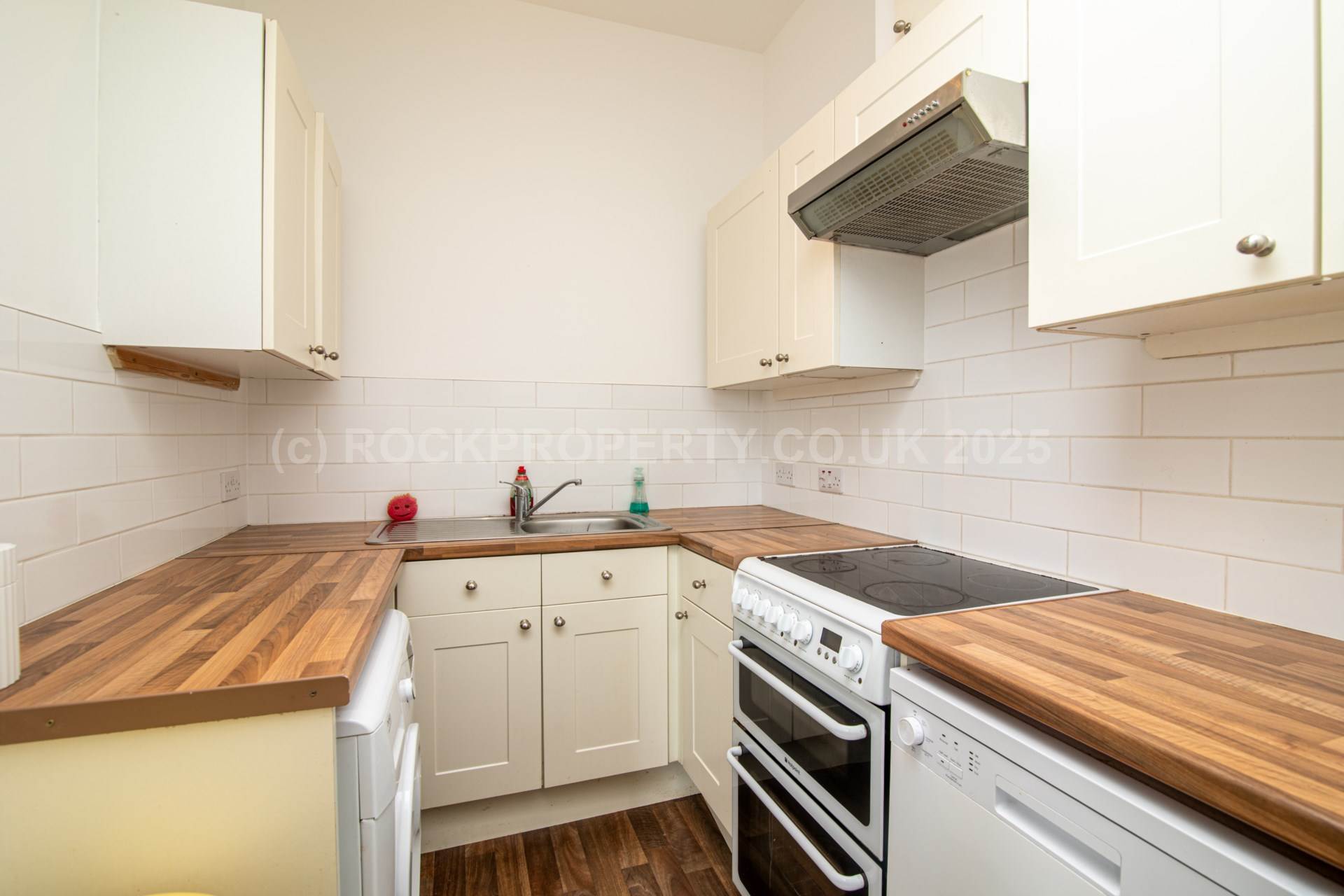 2 Double Beds / Dual Aspect / Parking, Leighton Court, St Aubin's Inner Rd, Image 10