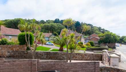 2 Double Beds / Dual Aspect / Parking, Leighton Court, St Aubin's Inner Rd, Image 2