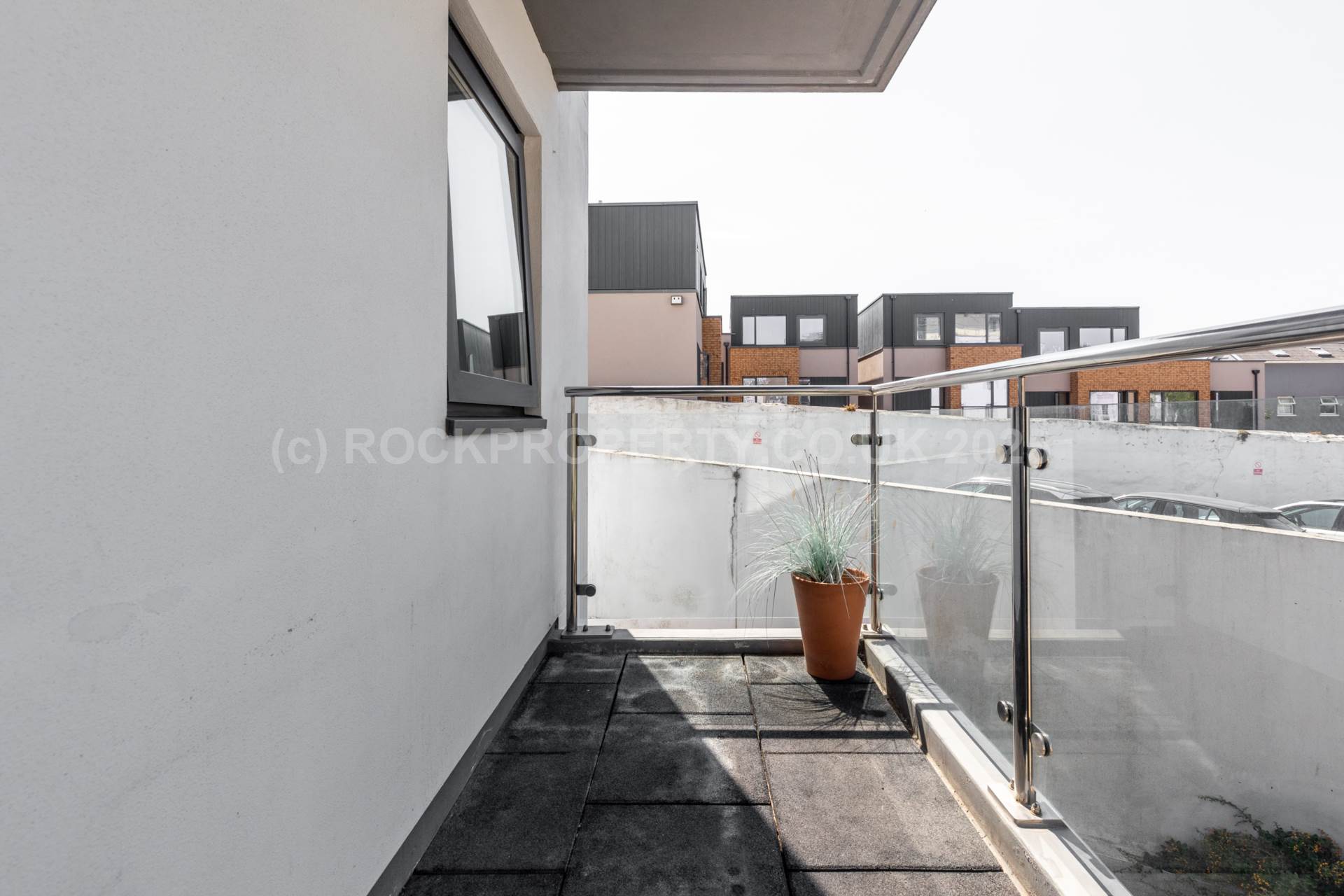 LARGE 2 BED + BALCONY, Saviours Place, Town Outskirts, Image 12