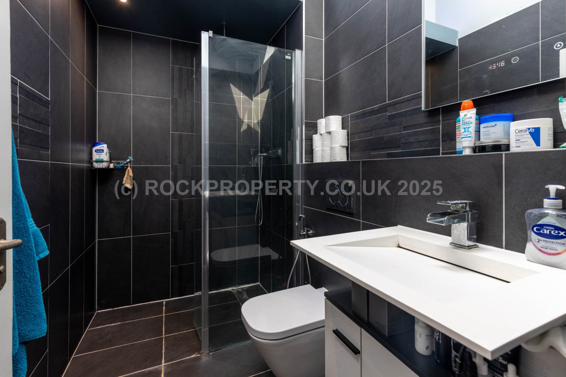 2 BED HOME, First Tower, St Helier, Image 12