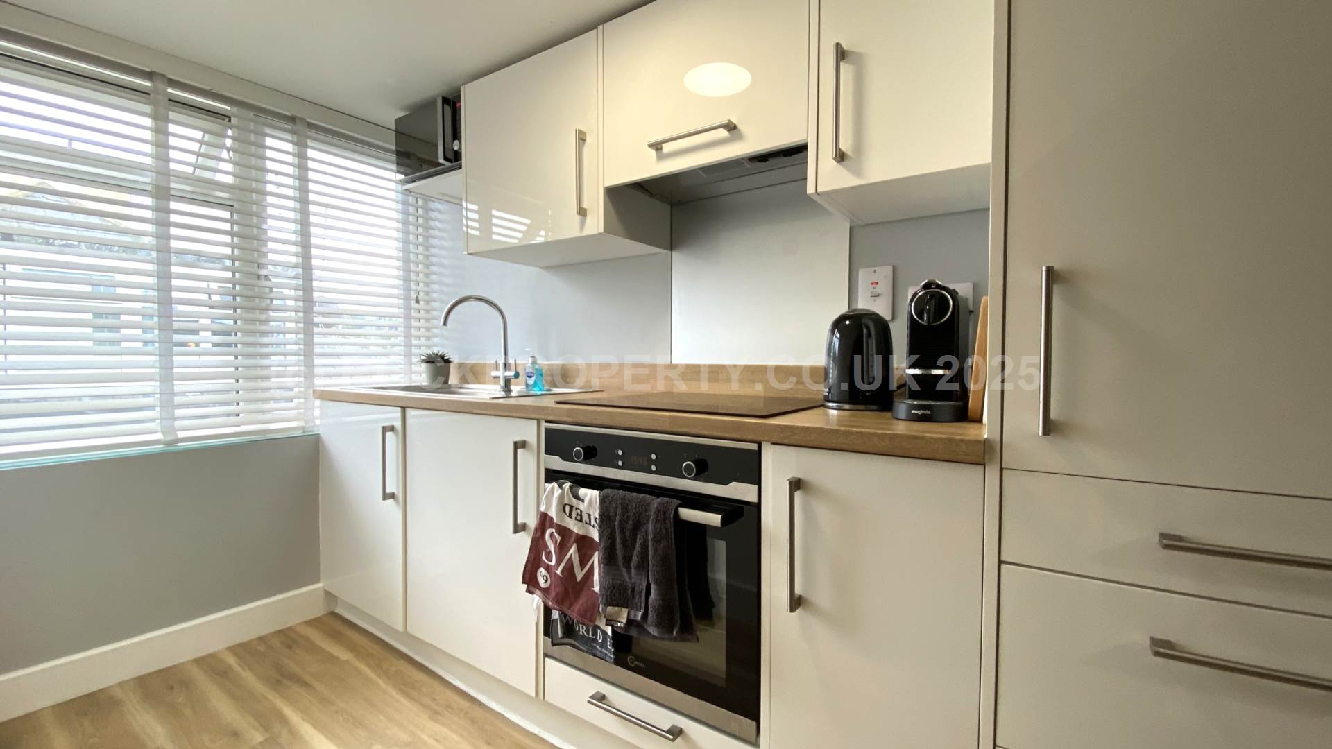 Top Floor 1 Bed Flat, Windsor Terrace, St Mark's Rd, Image 4