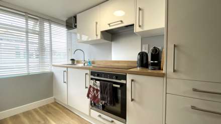 Top Floor 1 Bed Flat, Windsor Terrace, St Mark's Rd, Image 4