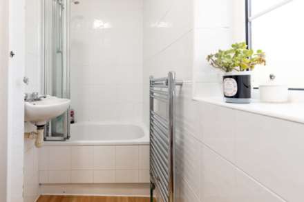 2 Double Bed Cottage + Garden, Drury Lane, St Helier, Image 16