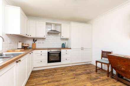 2 Double Bed Cottage + Garden, Drury Lane, St Helier, Image 4