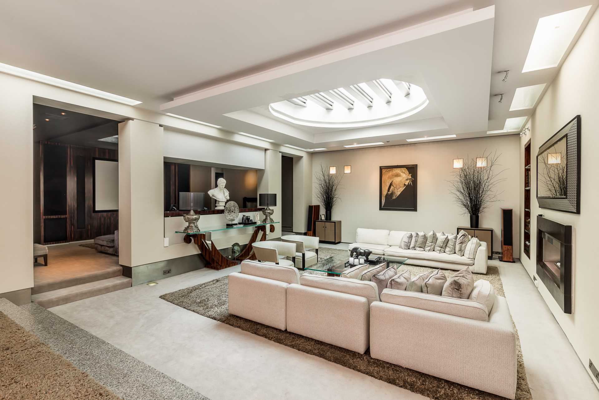 Brick Street, Mayfair W1J, Image 3