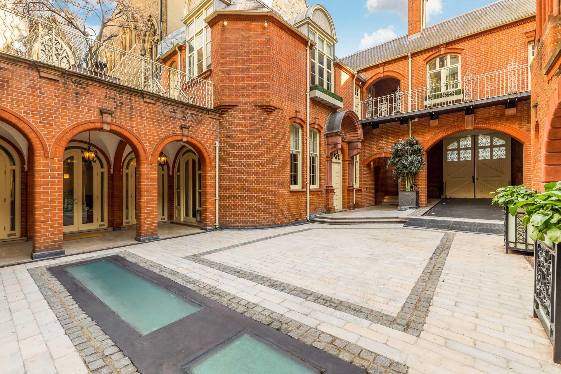 Brick Street, Mayfair W1J, Image 4