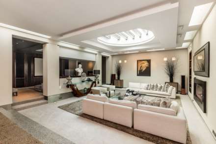 Brick Street, Mayfair W1J, Image 3