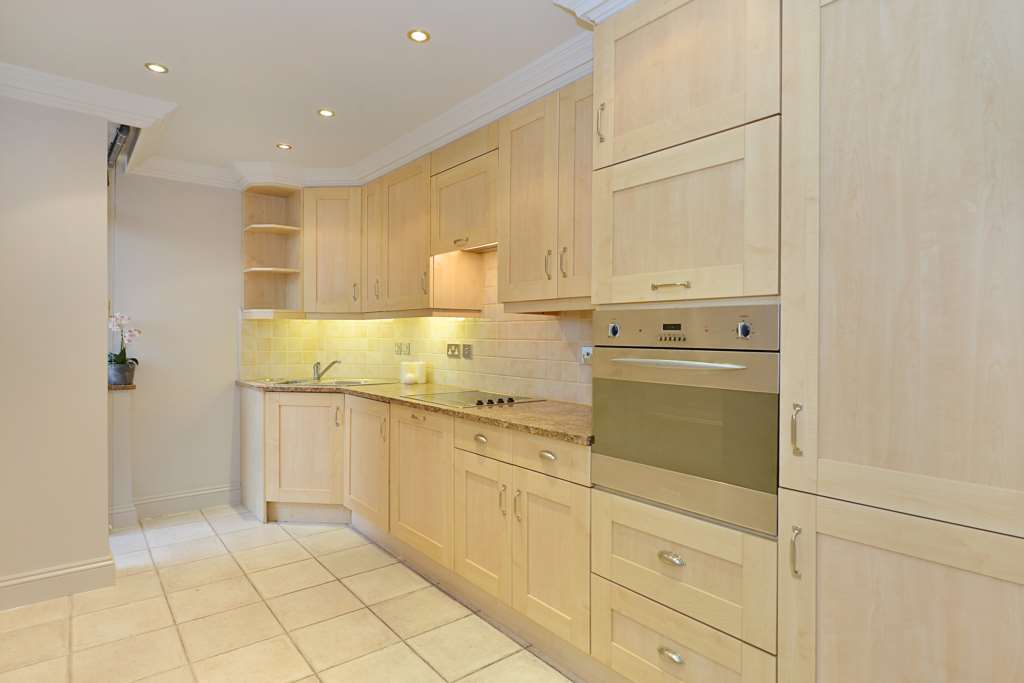 Carrington House, Mayfair W1J, Image 4