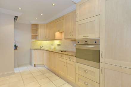 Carrington House, Mayfair W1J, Image 4