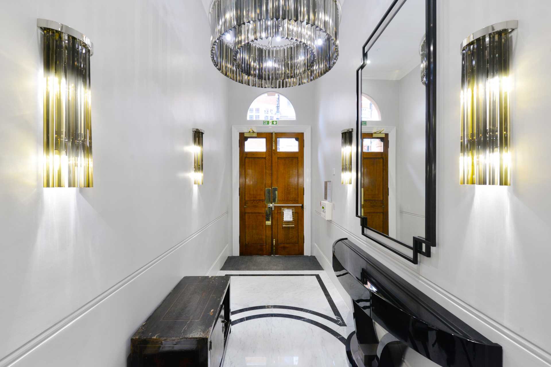 Mount Street, Mayfair, Image 16