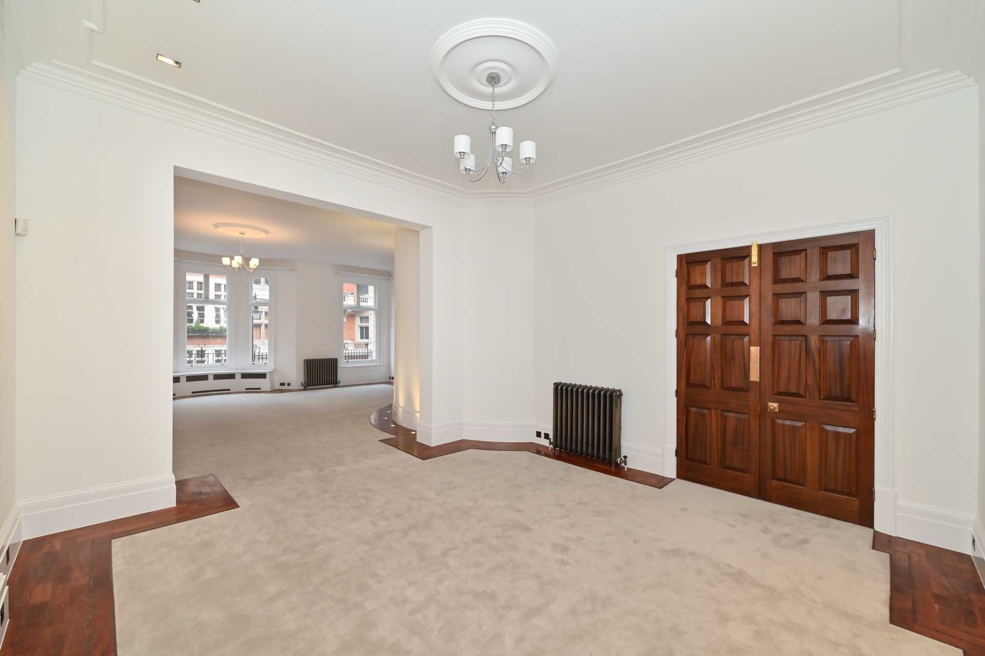 Mount Street, Mayfair, Image 2