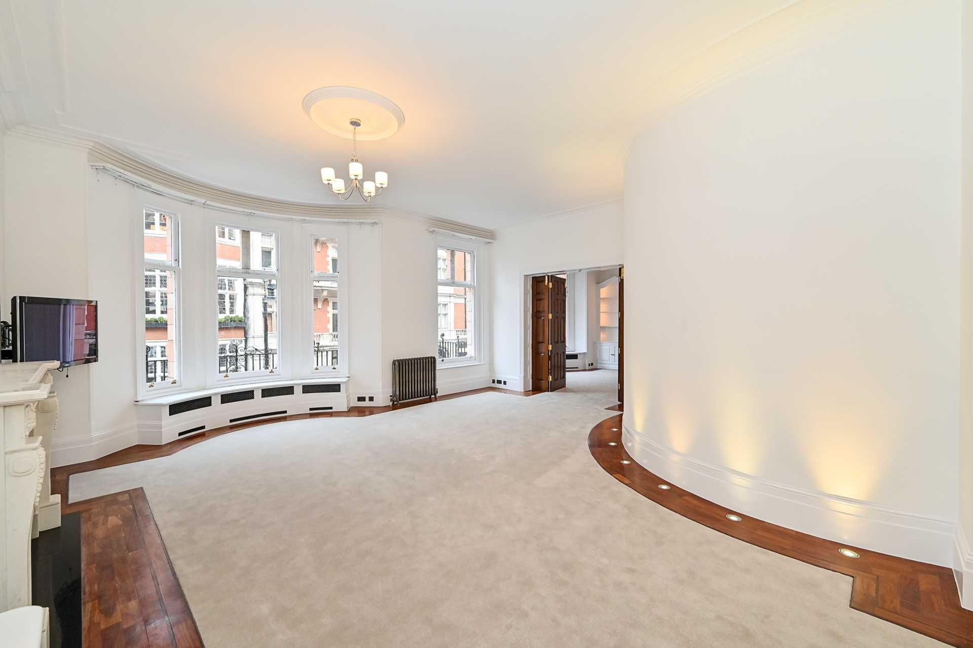 Mount Street, Mayfair, Image 3
