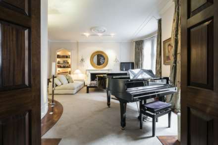 Mount Street, Mayfair, Image 6