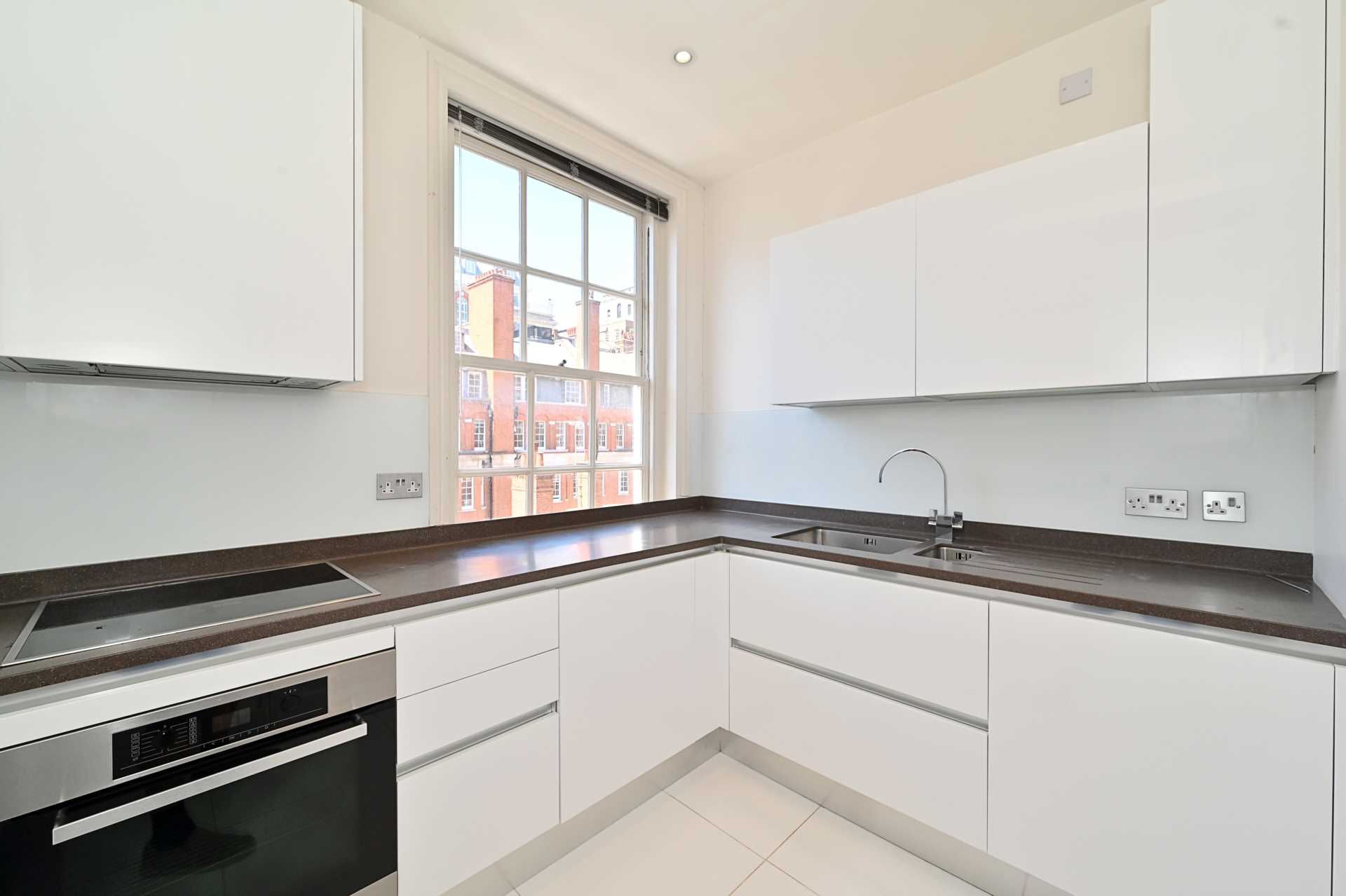 Aldford Street, Mayfair, Image 3